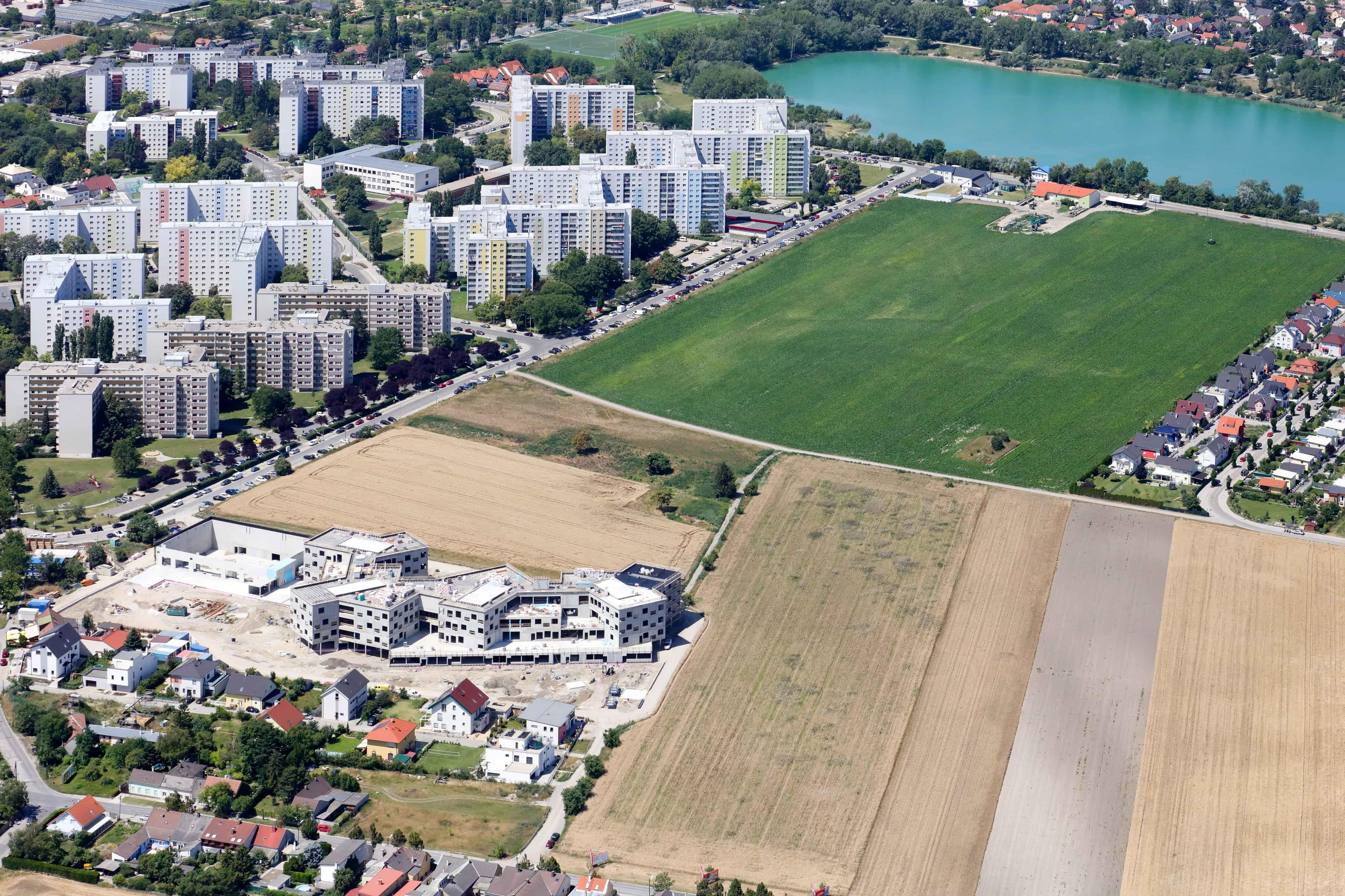 Luftaufnahme noch nicht bebauter Grundstücke in der Berresgasse im 22. Bezirk